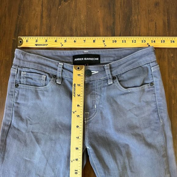 AMBER IBARRECHE x UNIQLO Printed Low-Rise Skinny Jeans in Grey - Picture 11 of 12